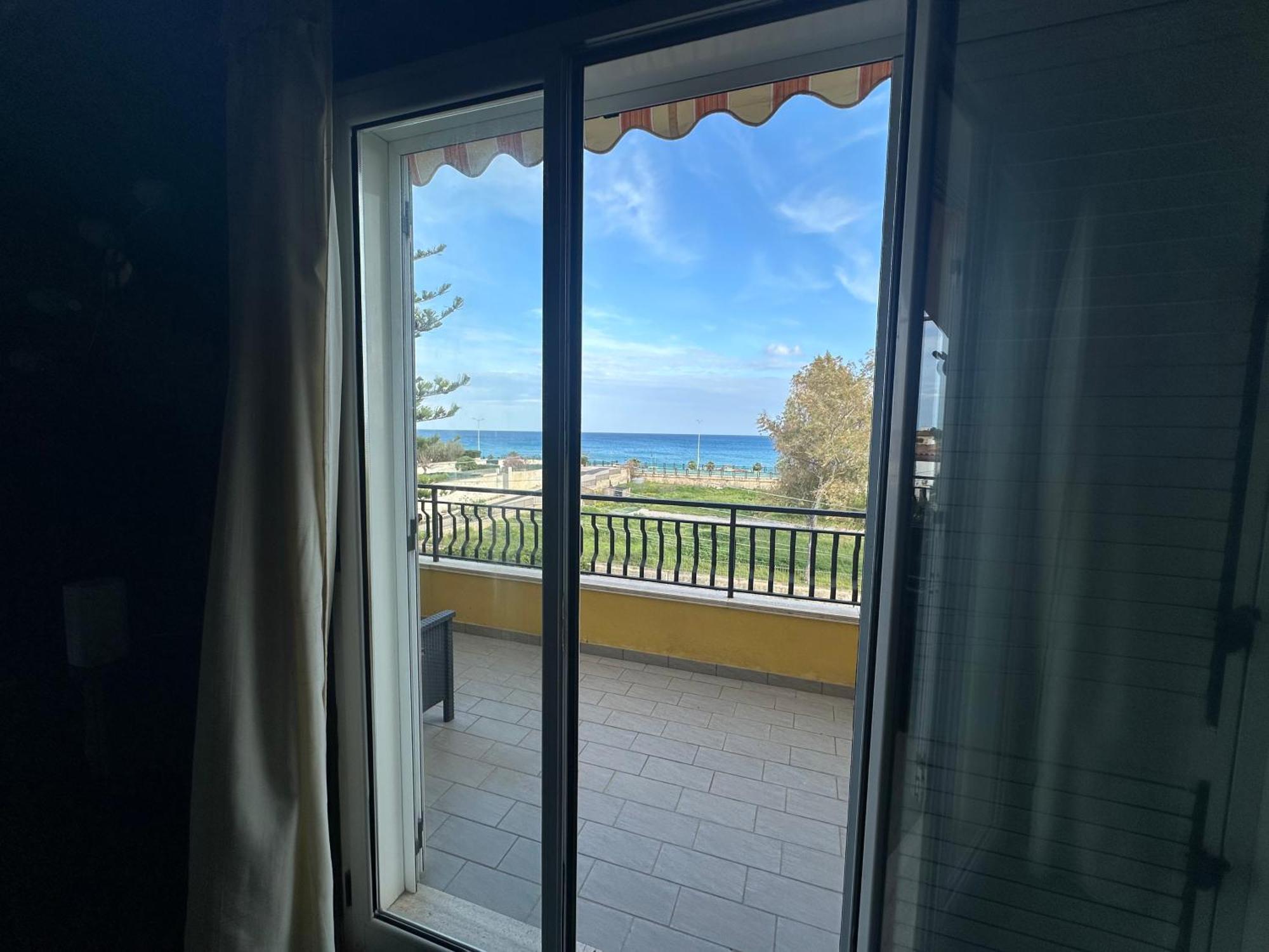 Апартаменты Moonlight House A 50 Mt Dal Mare Noto Marina Lido di Noto Экстерьер фото